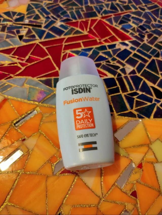 Fotoprotector Fusion Water SPF 50 product review