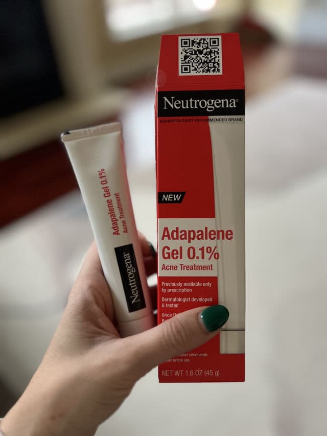 Neutrogena 0.1% Adapalene Gel Acne Treatment review photo by KlubnikaReviews