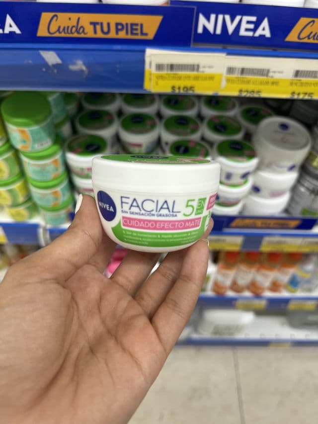 Nivea Facial 5 en 1 Efecto Mate review photo by ashhmedina