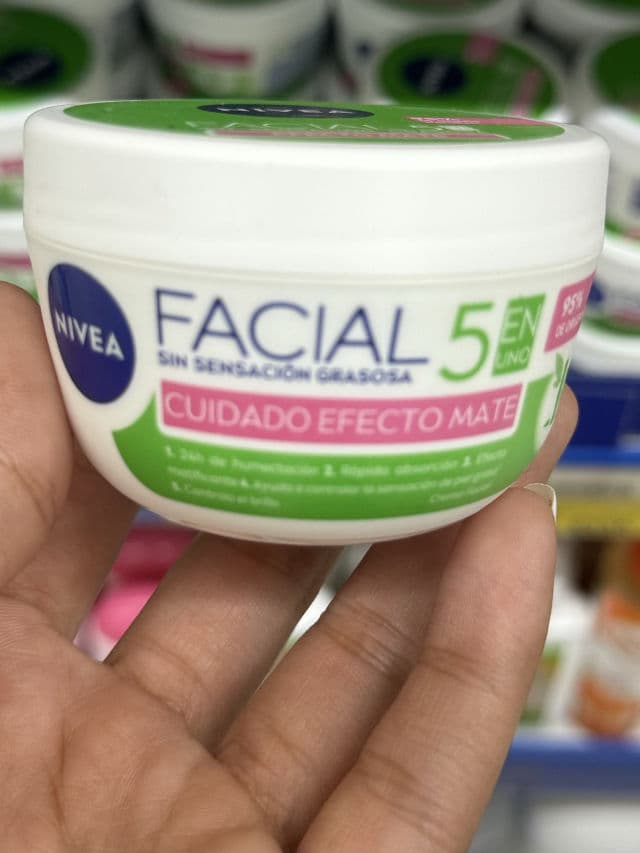 Nivea Facial 5 en 1 Efecto Mate review photo by ashhmedina
