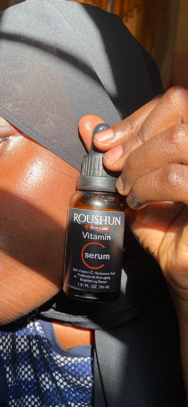 Roushun Vitamin C Serum review photo by fauziya