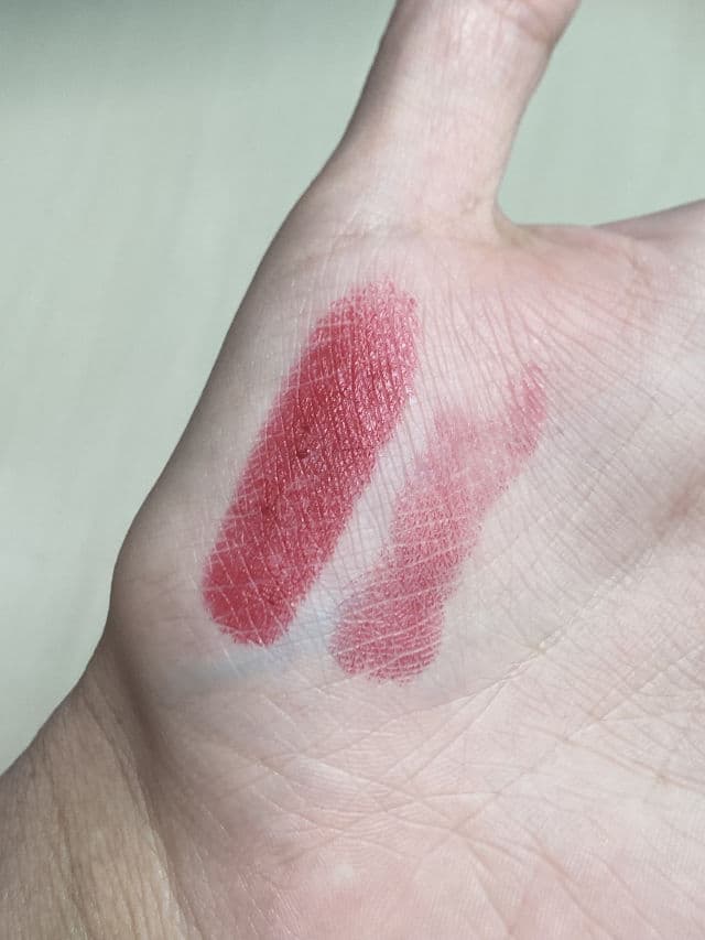 UZU 38°C/99°F Lipstick <Tokyo> +5 Red review photo by pocelyn