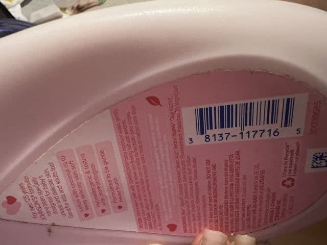 Johnson's Baby Cream review photo by Lynchii