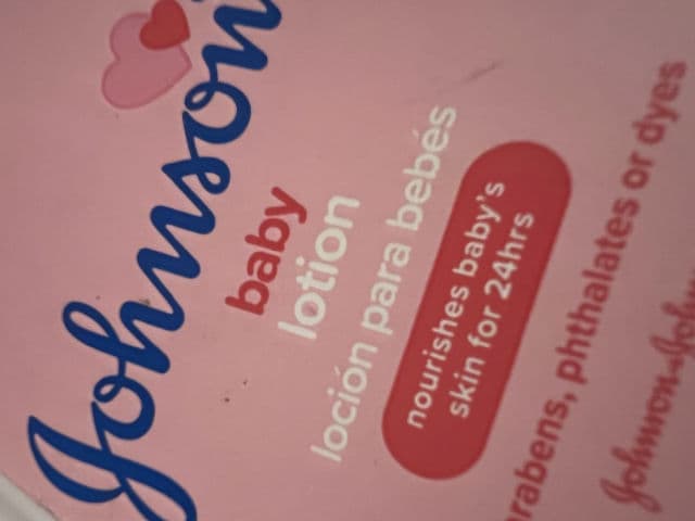 Johnson's Baby Cream review photo by Lynchii