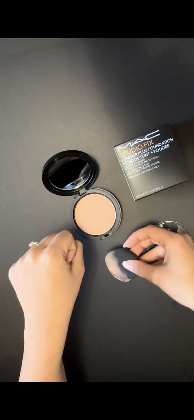 MAC Studio Fix Powder Plus Foundation review photo by freebiesincanada