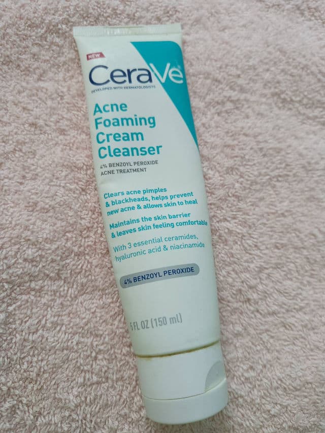 CeraVe Acne Foaming Cream Wash with Benzoyl Peroxide 10% review photo by aurora33