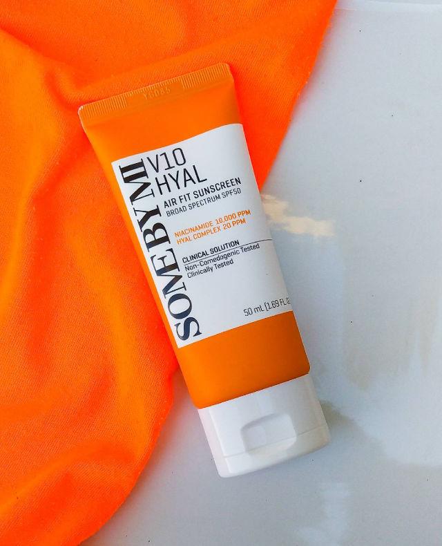V10 Hyal Air Fit Sunscreen SPF50 product review