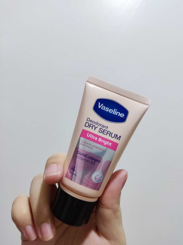 Vaseline Deodorant Dry Serum Ultra Bright review photo by Muziz