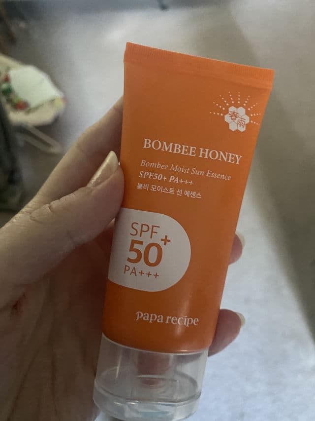 PAPA RECIPE Bombee Moist Sun Essence SPF 50+ PA+++ review photo by FaithM
