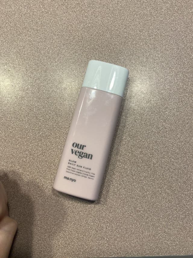 manyo Our Vegan Sun Fluid Glow review photo by FaithM