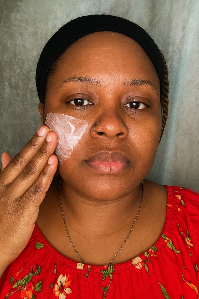 Nivea Facial 5 en 1 Efecto Mate review photo by Stepha96