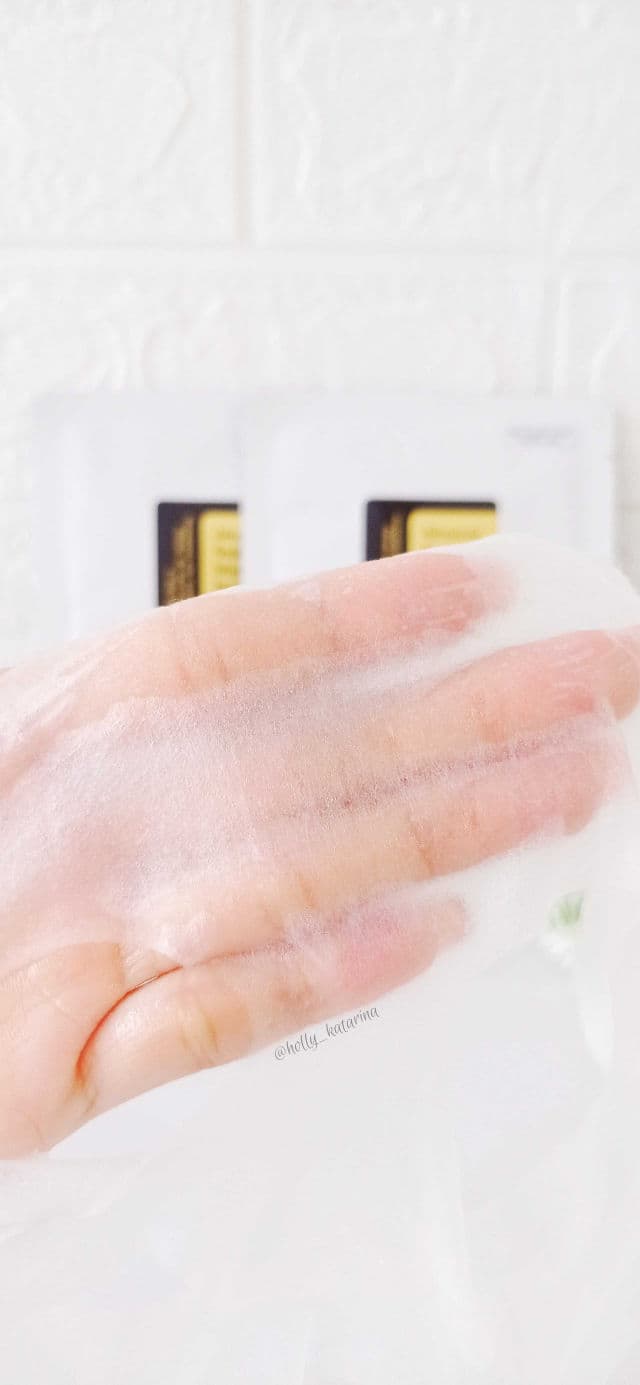 COSRX Advanced Snail Mucin Power Sheet Mask review photo by Hollykatarina