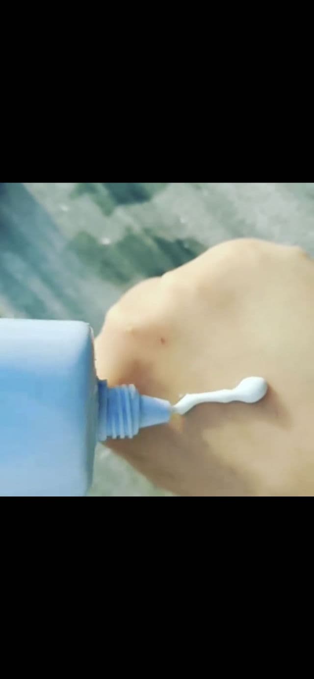 Dear, Klairs Mid Day Blue UV Shield SPF 50+PA++++ review photo by tuneintoskincare