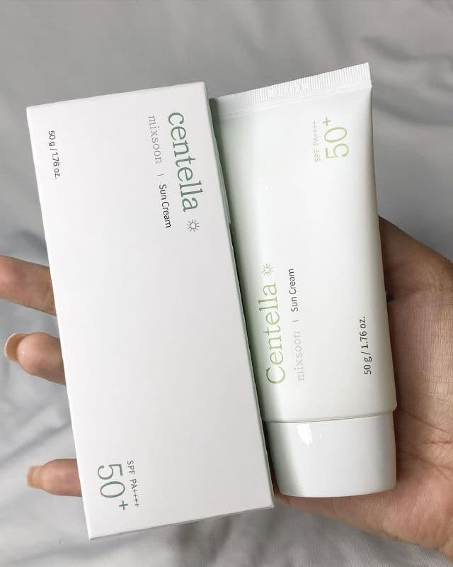 MIXSOON Centella Hyal Sunscreen review photo by Romenaye