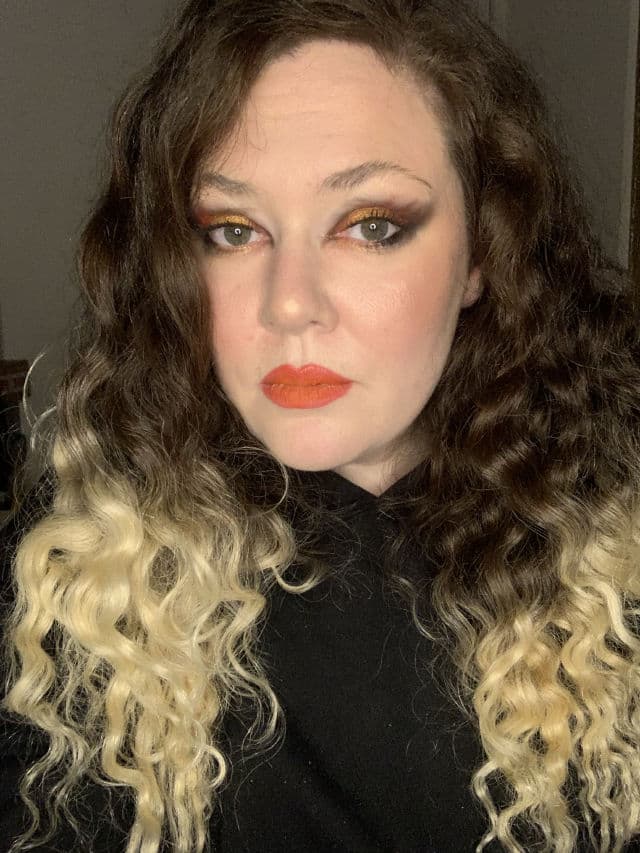 Arttitude Cosmetics Phoenix Eyeshadow Palette review photo by Fabwithsteph