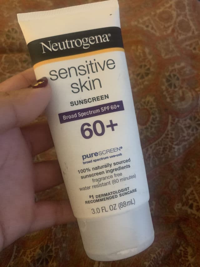 Neutrogena Sensitive Skin Sunscreen Lotion Broad Spectrum SPF 60+ review photo by cams99