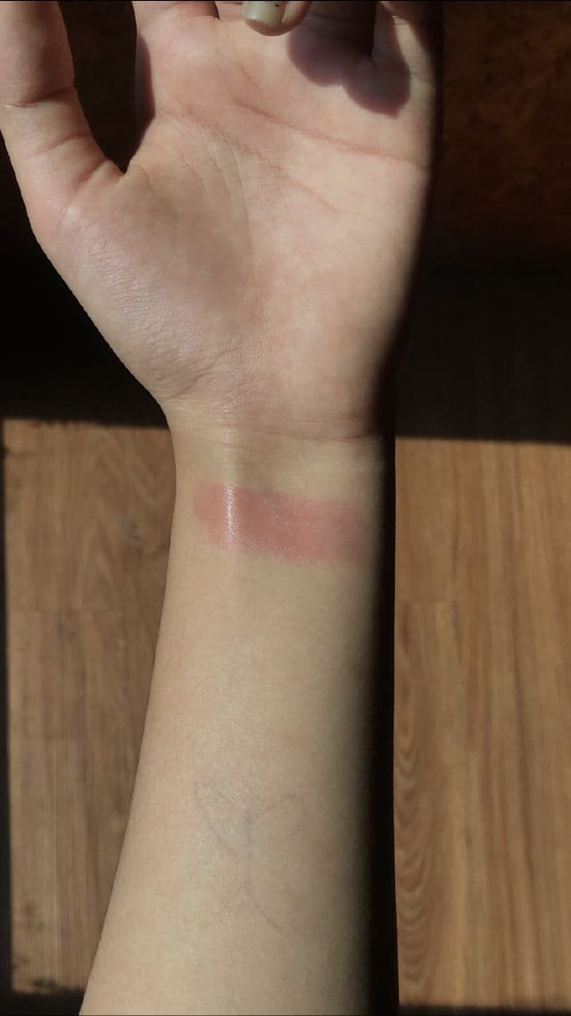 Wardah Everyday Fruity Sheer Lip Balm - Strawberry review photo by naishabelle