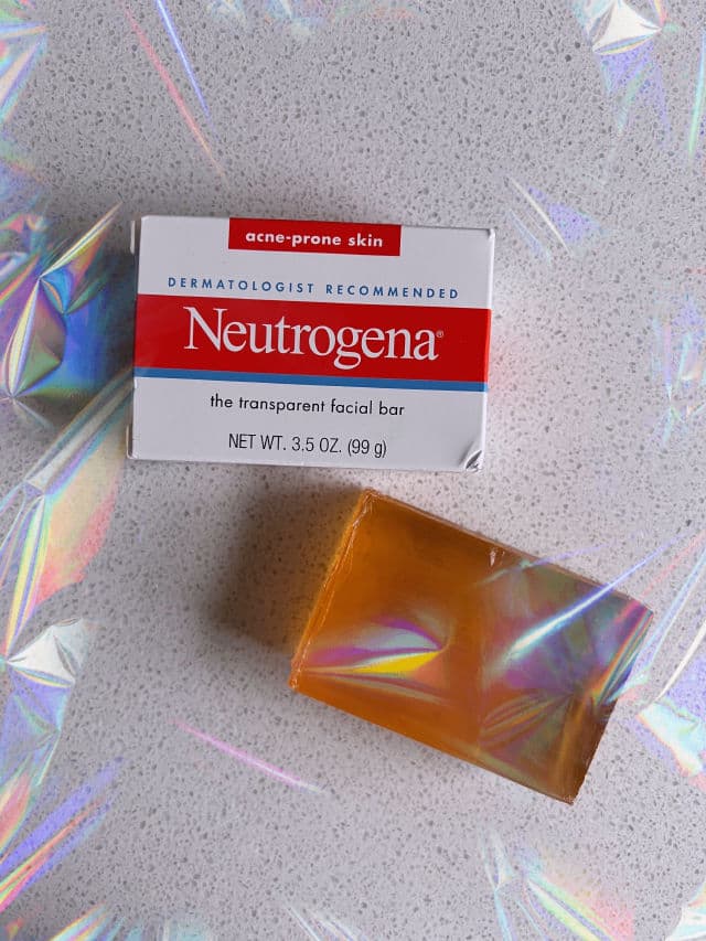 Neutrogena The Transparent Bar for Acne-Prone Skin review photo by KateT