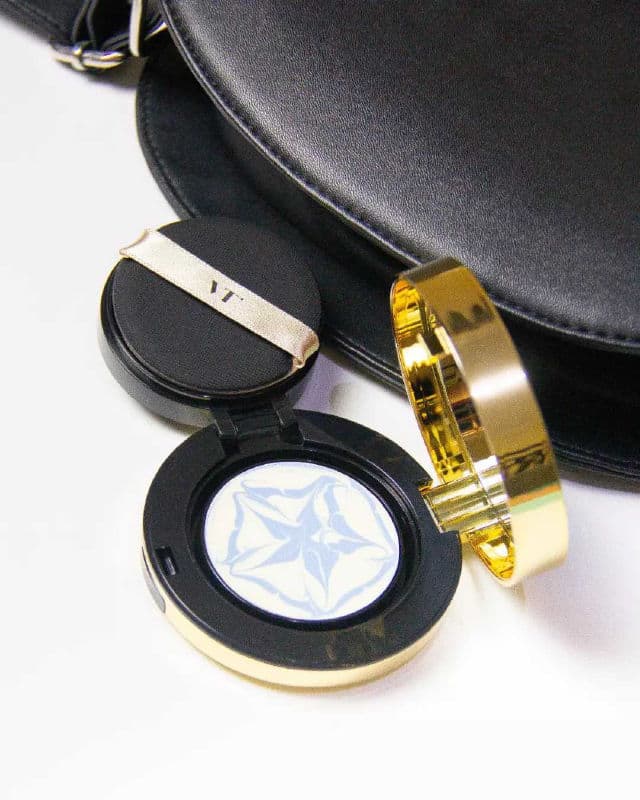 VT COSMETICS Essence Sun Pact SPF50+ PA+++ review photo by febids