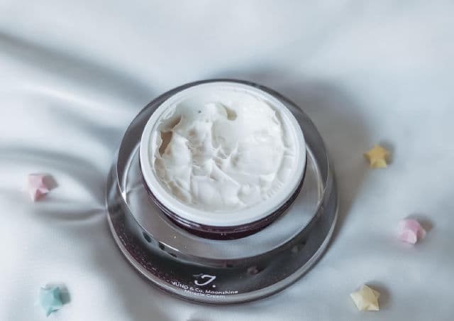 Juno&co Moonshine Miracle cream review photo by 3beautydiaires