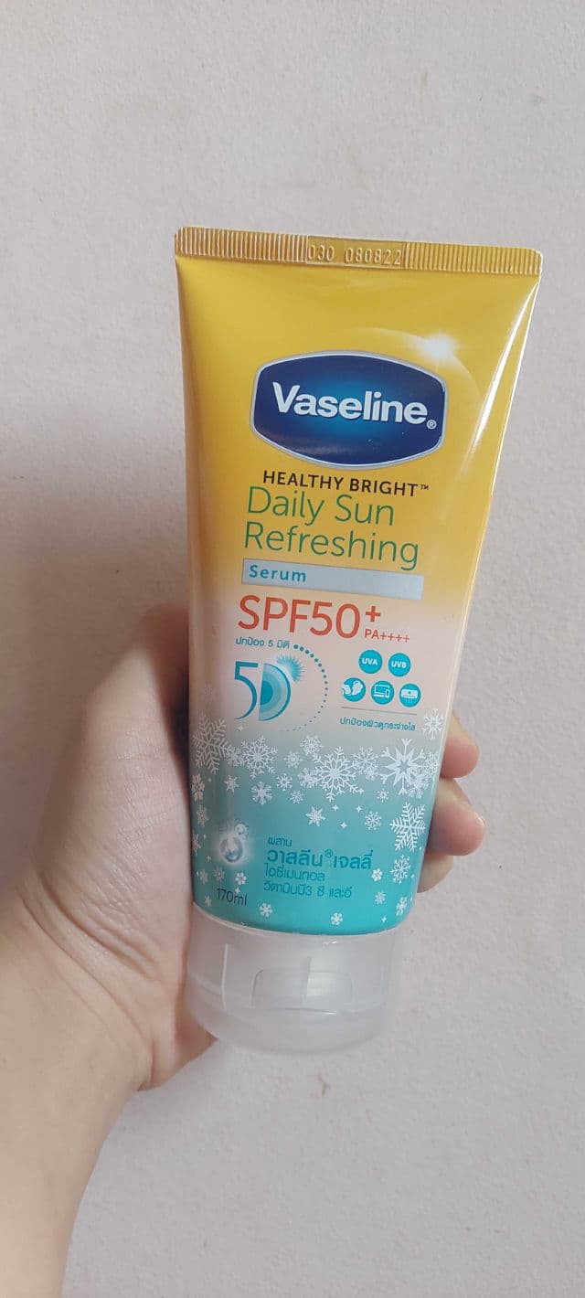 Vaseline Healthy Bright Daily Sun Refreshing SPF 50 Serum review photo by Gray17