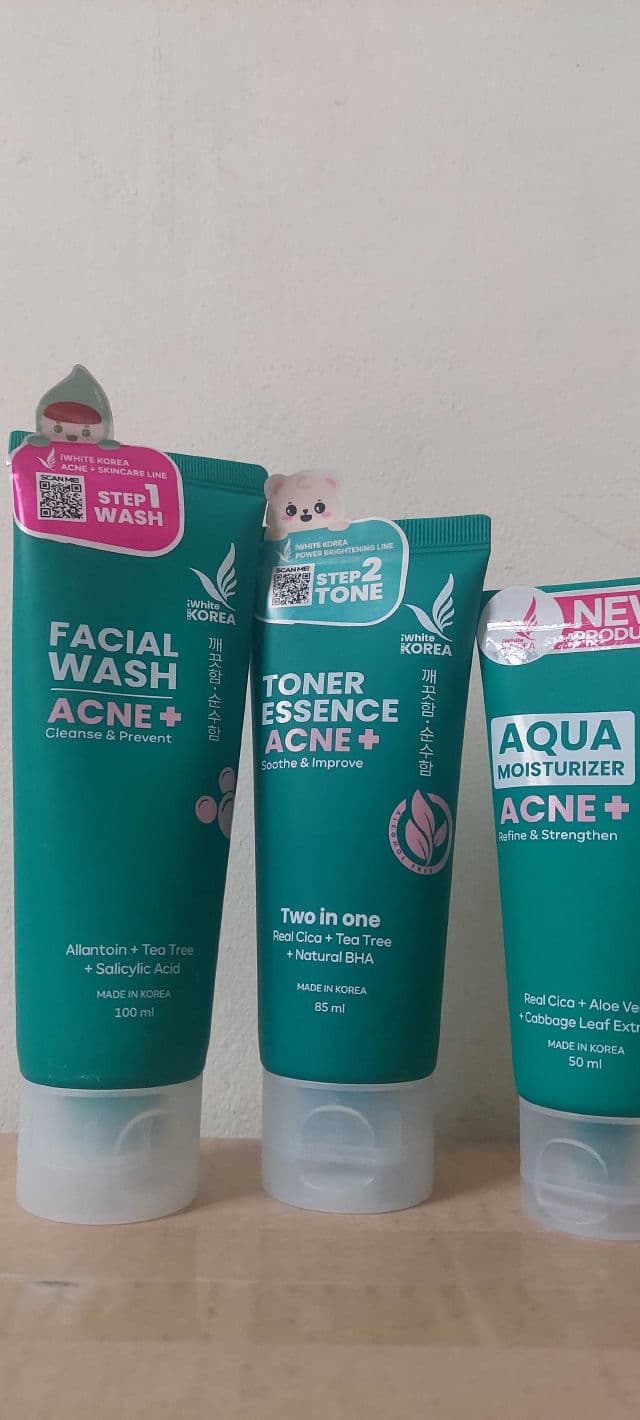 iWhite Korea Acne+ Toner Essence review photo by Gray17