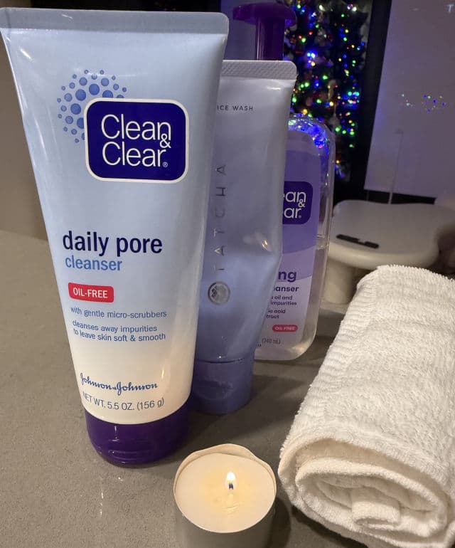 Clean & Clear Daily Pore Cleanser, Oil-Free review photo by Diadenis