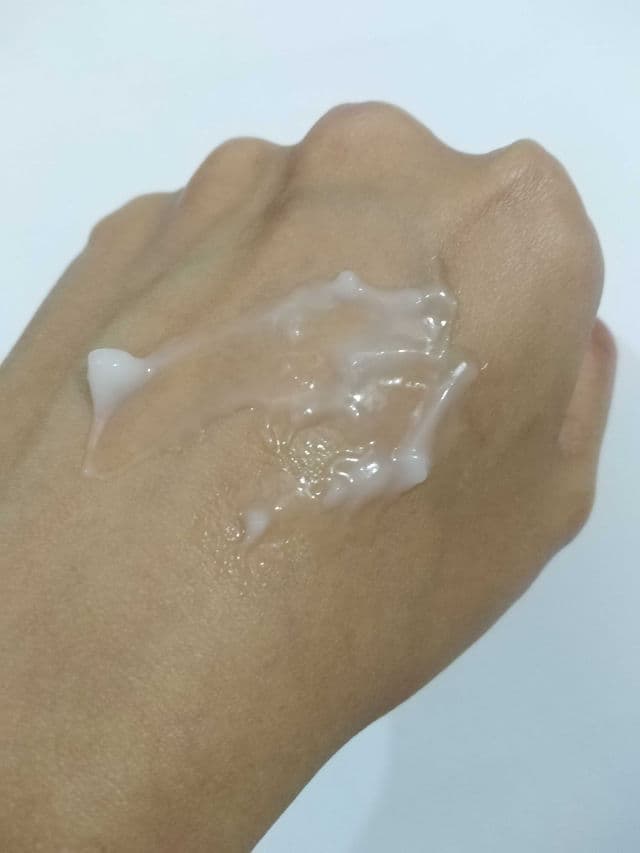 LAFZ Aqua Sunscreen SPF 50 PA+++ review photo by Nishat