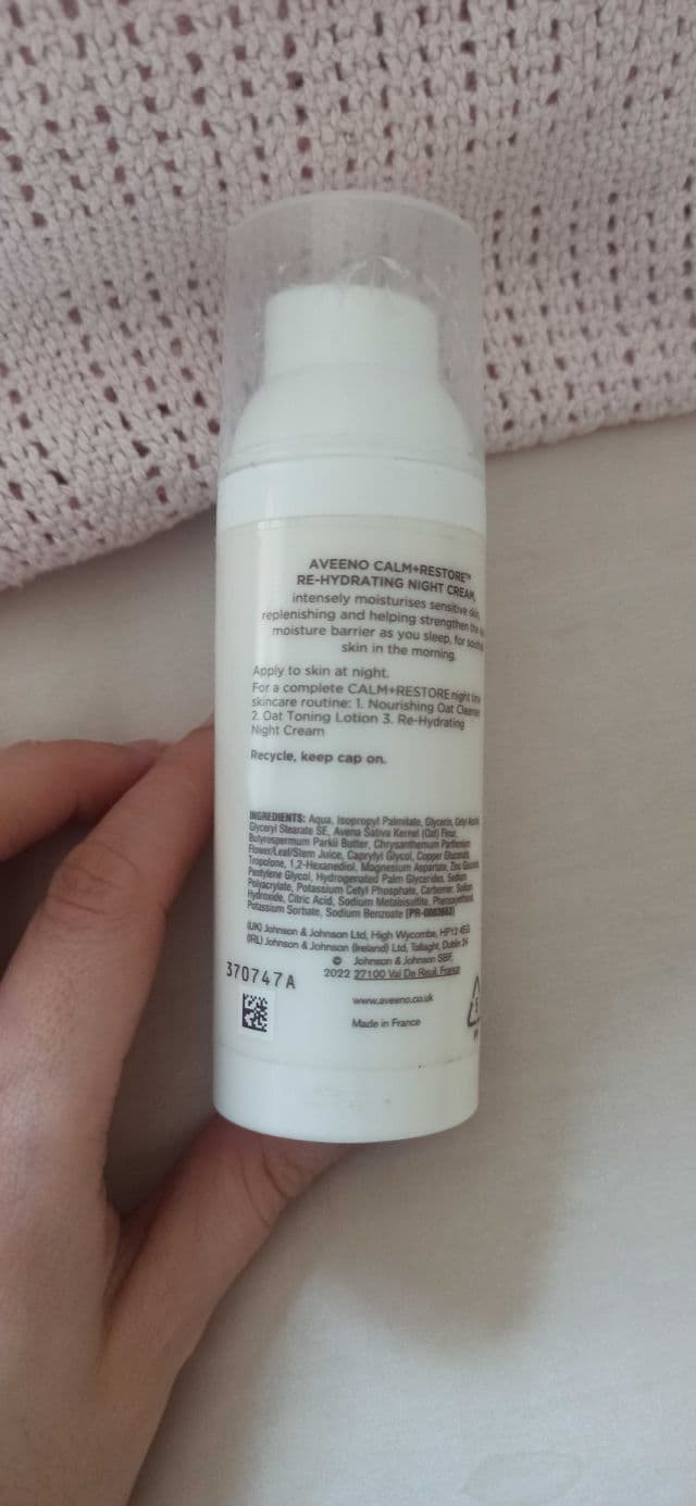 Aveeno Calm+Restore Re-Hydrating Night Cream review photo by PetitGirl