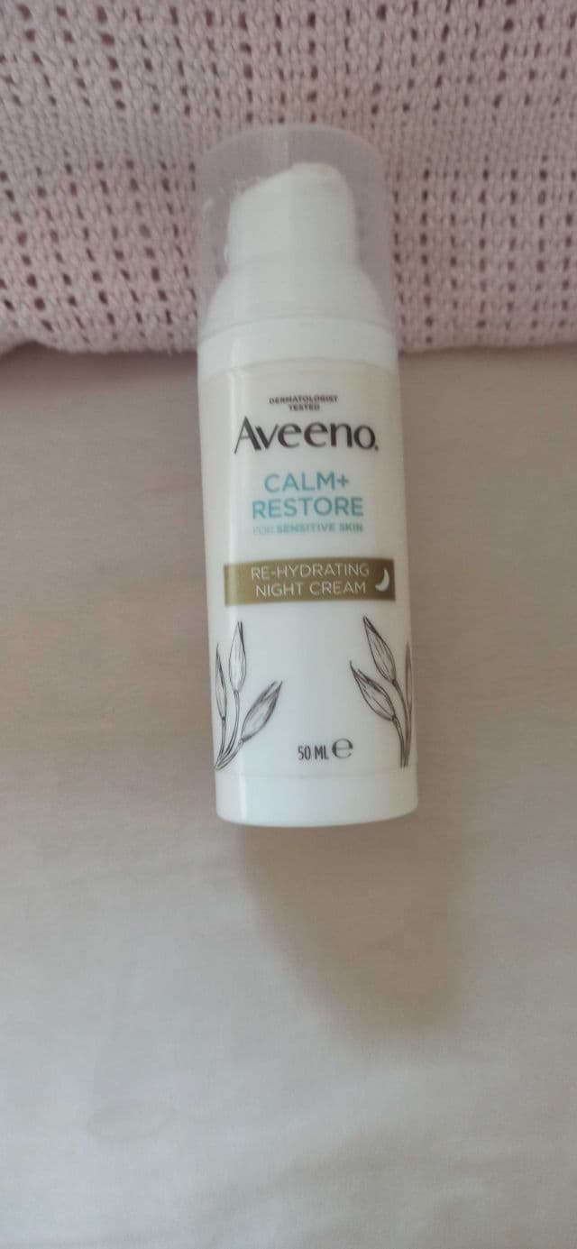 Aveeno Calm+Restore Re-Hydrating Night Cream review photo by PetitGirl
