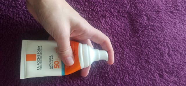 La Roche-Posay Anthelios UVMune 400 Hydratisierende Creme LSF 50+ review photo by PetitGirl