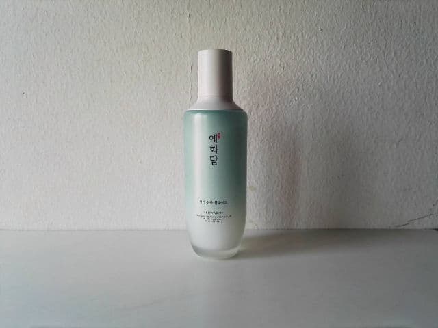 THE FACE SHOP Yehwadam Revitalizing Moisturizing Fluid review photo by kaoriskincarejournal