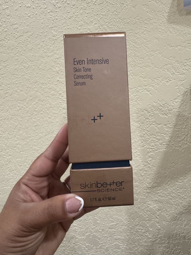 Skinbetter Science Even Tone Correcting Serum review photo by tainalazu