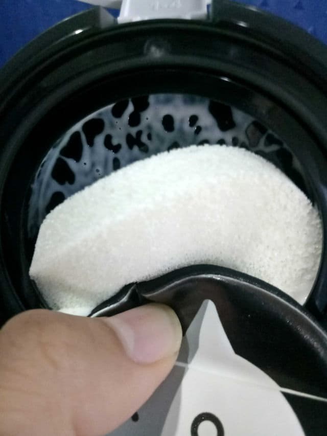 VT COSMETICS BT21 Cooling Fit Sun Cushion review photo by ecand