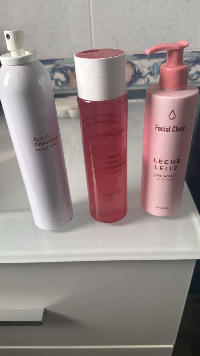 Deliplus Facial Clean Leche Facial Limpiadora review photo by AnyeliUGCCreator