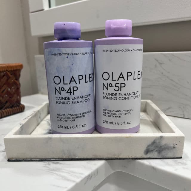 Olaplex No. 4P Blonde Enhancer Toning Shampoo review photo by aneliberdeja