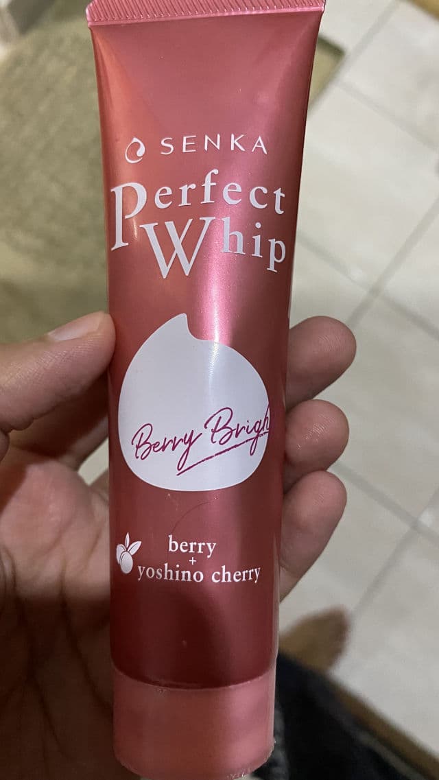 Senka Perfect Whip Berry Bright Cleanser review photo by moonflowerr