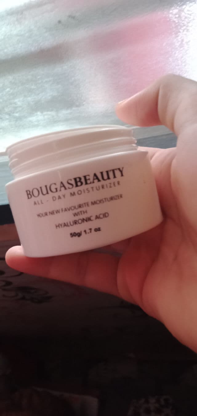Bougas Beauty All Day Moisturizer review photo by Anastasya