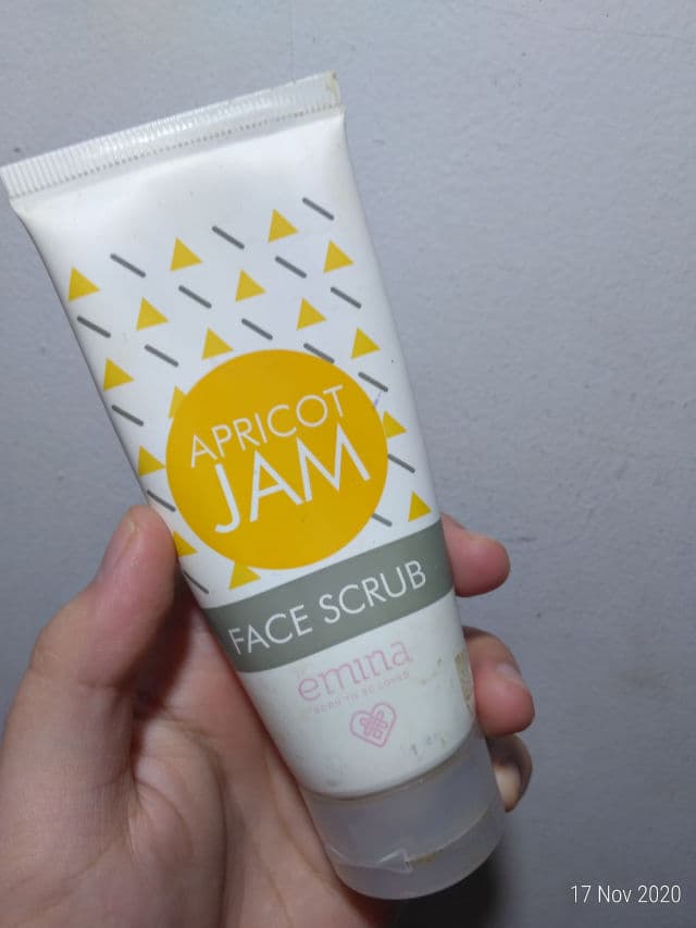Emina Apricot Jam Facial Scrub review photo by Annisadivi