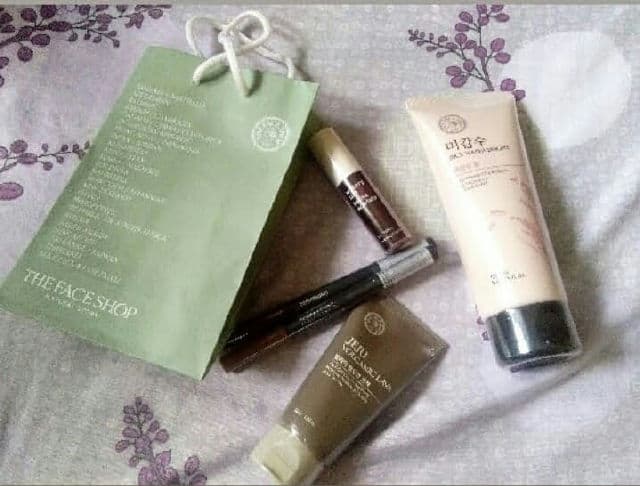 THE FACE SHOP Jeju Volcanic Lava Peel-Off Clay Nose Mask review photo by yeppujicare