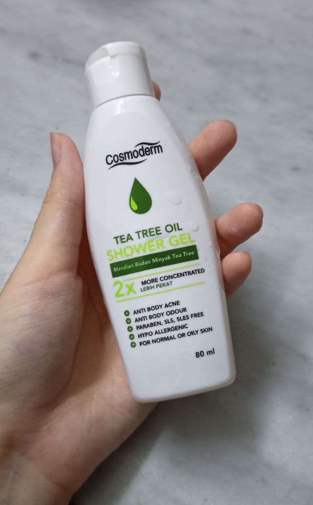 Cosmoderm Tea Tree Oil Shower Gel review photo by AshleyThai