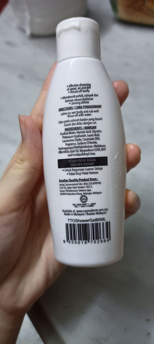 Cosmoderm Tea Tree Oil Shower Gel review photo by AshleyThai