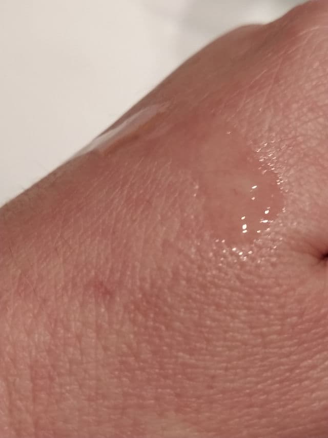 The Body Shop CBD Restoring Facial Oil review photo by Bibianarg