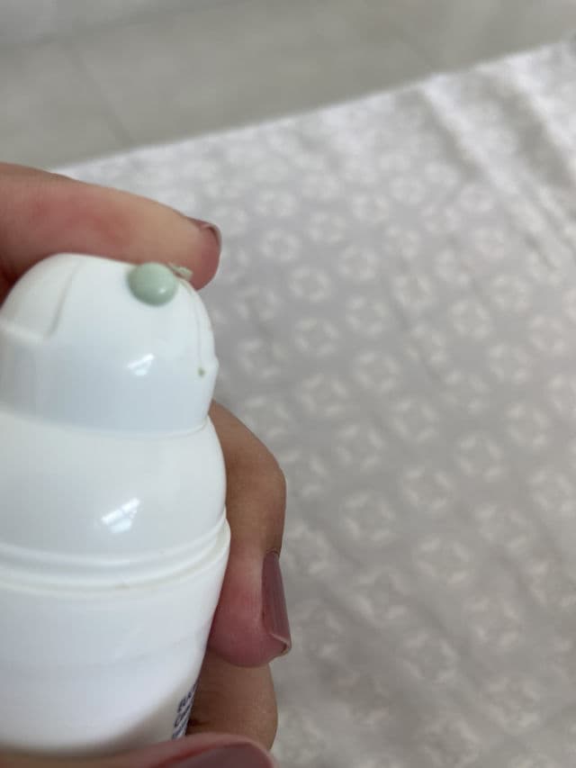 Eucerin Antiredness Concealing Day Care review photo by Caahcp