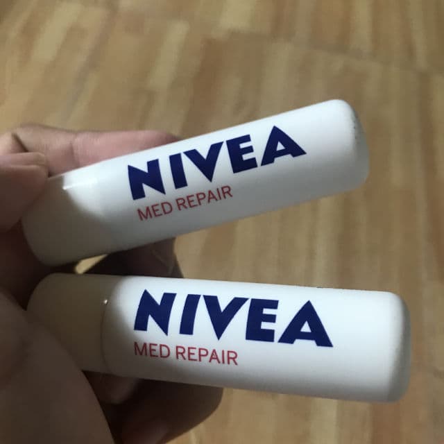 Nivea Med Repair Lip Balm review photo by Calypsooo