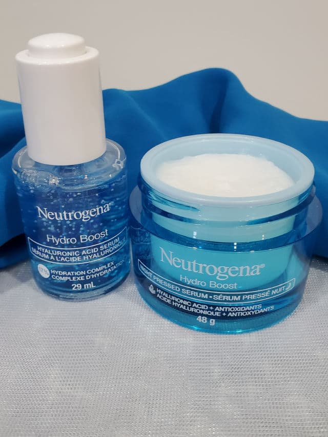 Neutrogena Hydro Boost Night Pressed Face Serum review photo by CarolRolzyy