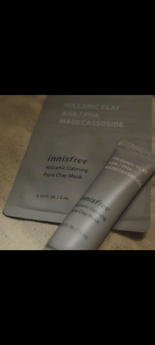 INNISFREE Volcanic Clay AHA/PHA Madecassoside - Volcanic Calming Pore Clay Mask review photo by Chachan