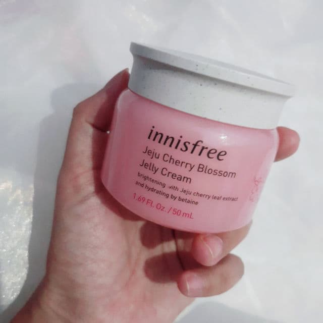 INNISFREE Jeju Cherry Blossom Jelly Cream review photo by Devi3
