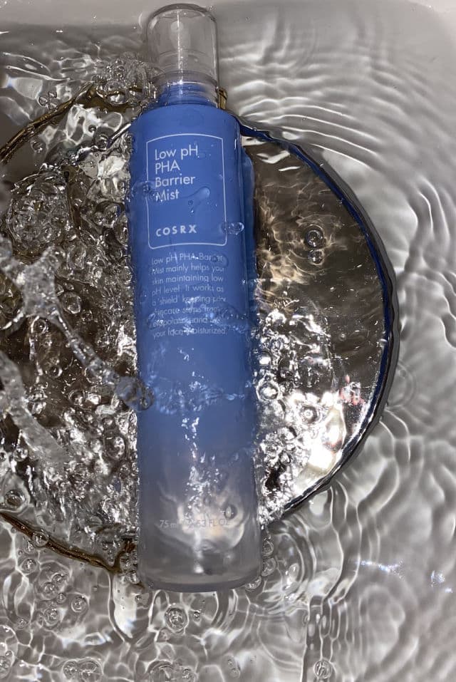 COSRX Low pH PHA Barrier Mist review photo by DianasBeautyDiary
