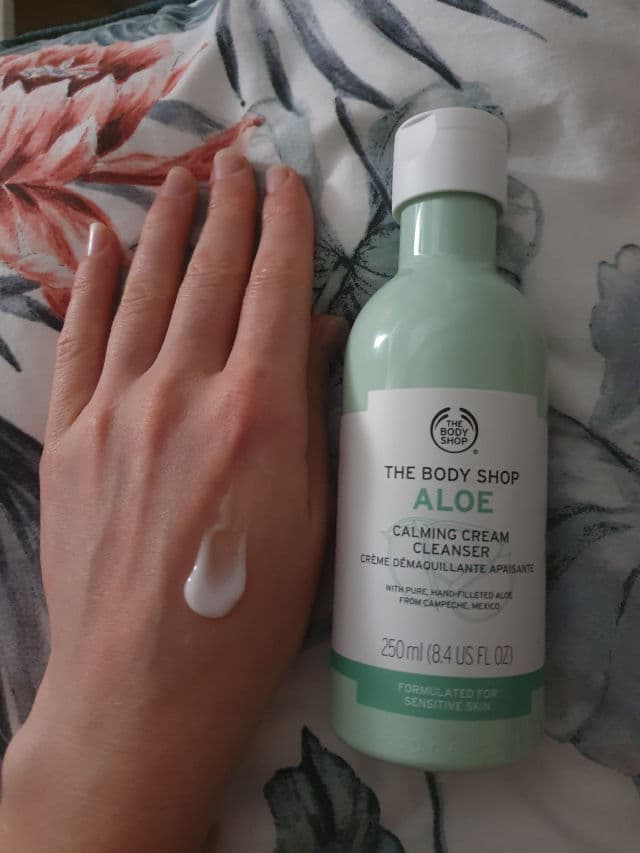 The Body Shop Aloe Calming Cream Cleanser review photo by EVV